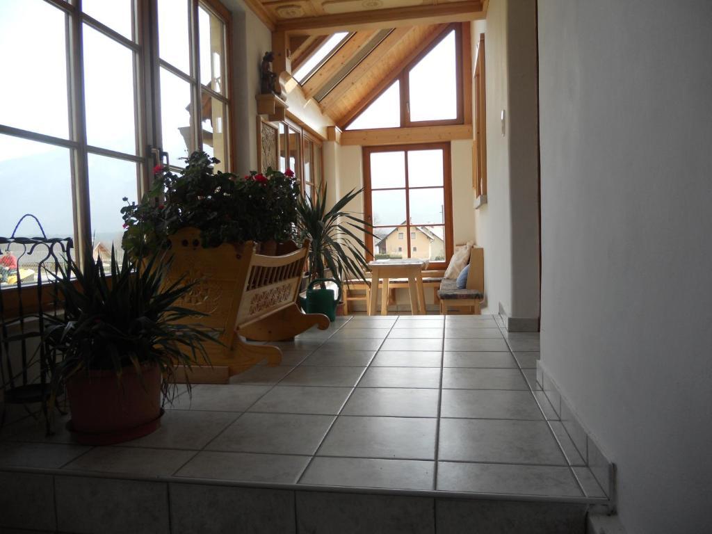 Ferienwohnungen/Holiday Apartments Lederer Reisach Ruang foto