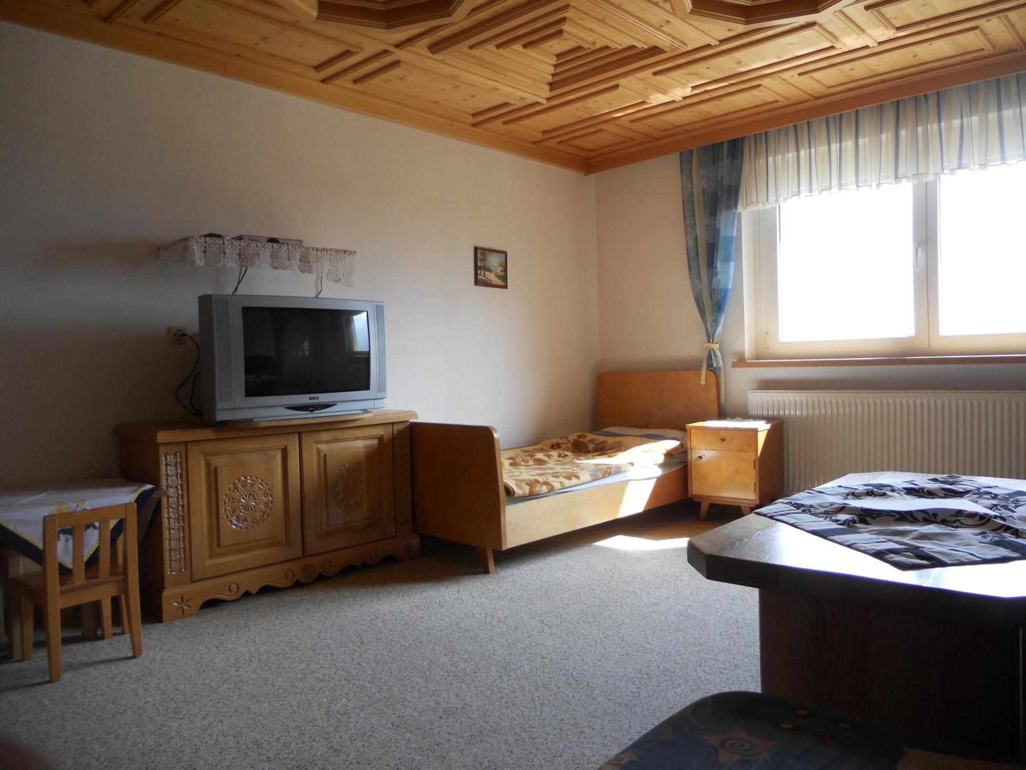 Ferienwohnungen/Holiday Apartments Lederer Reisach Bagian luar foto